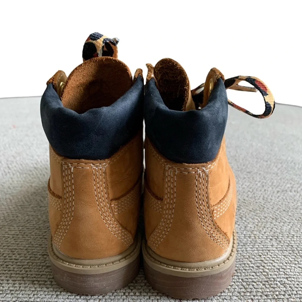 Timberland boots unisex. Size 9